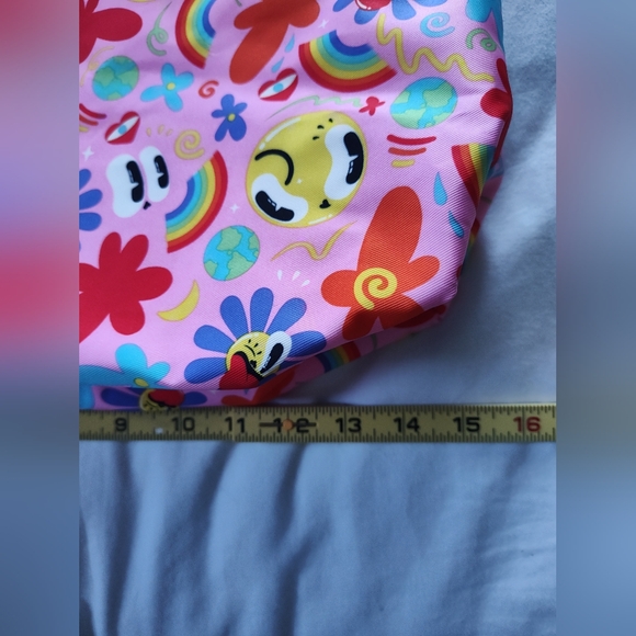 ESTEE LAUDER Bag And 3 Unopened Bags Of Estee Lauder Products. (New) - Picture 10 of 10